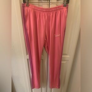 Nike Active Pants NWT